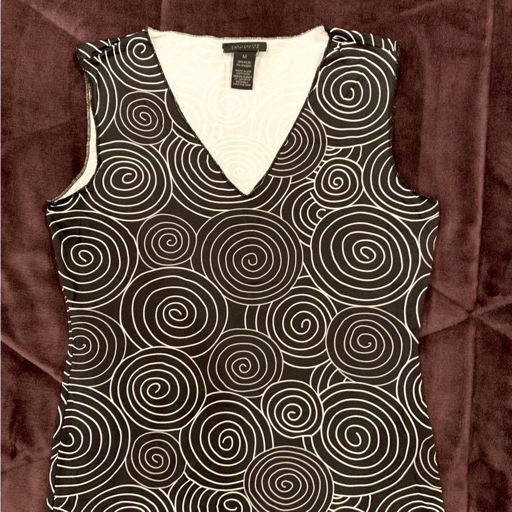 Cute stretchy The Limited shirt.